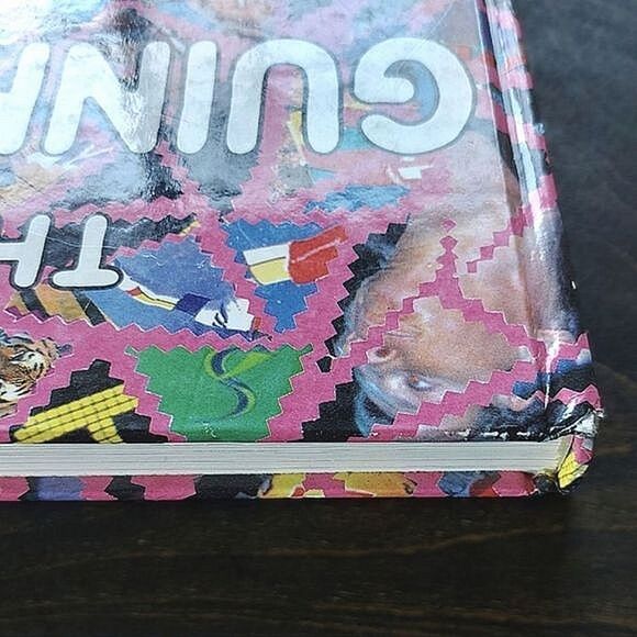 Vtg 1992 Guiness Book of World Records - Picture 7 of 7